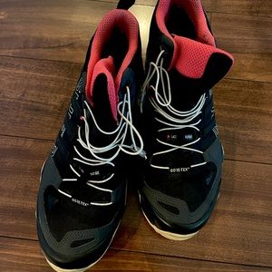 Adidas gortex hiking boots